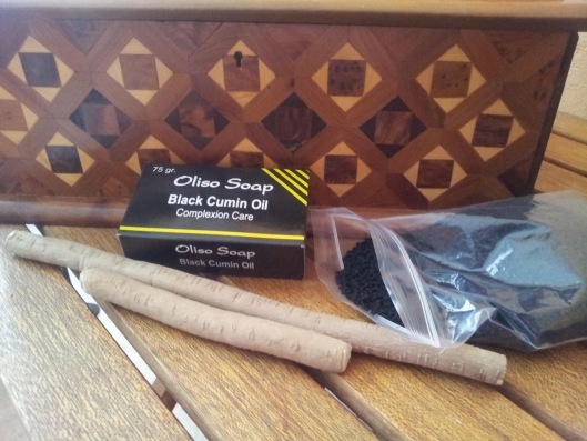 Des produits narturels sewak , habba sawda et savon à l huile de habba sawda des produits de Mekka bientôt en boutique inchaa Allah !
http://autourdukitab.fr/