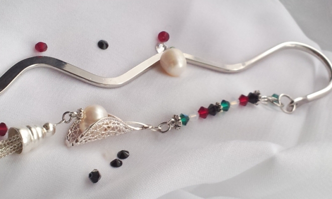 Salam alaykoum , bonjour, hello dans l'après-midi le retour du marque-page et porte-clé 