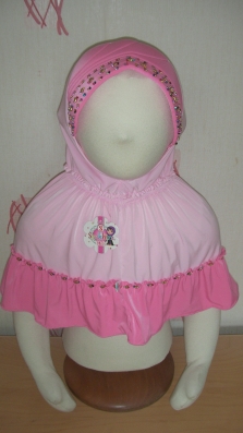 Hijab fillette style lycra doux et léger avec des petites perles couleurs métalisées, sublime Machallah. 5euros
