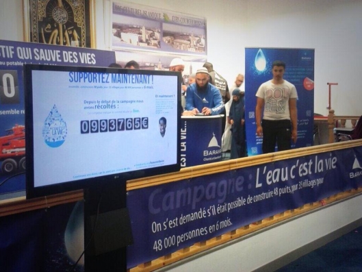 A la mosquée d'Evry en ce moment ! #‎BarakaCityLeMillionPourLeTogo