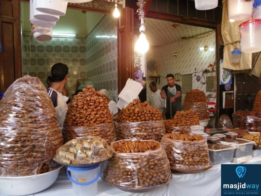 La Harira c'est bien mais cela ne suffit pas ;)
Devinez ou j'ai pris cette photo ?