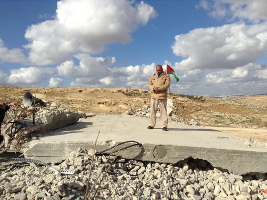 prière dans les gravats