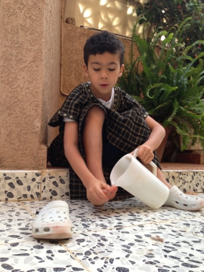 On se prépare pour la prière de Maghrib !
Qu'Allah accepte la prière de tous les musulmans et qu'IL leur réserve le Paradis comme demeure le Jour de Jugement.
AMIN