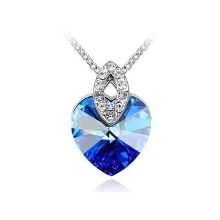 Un magnifique collier Swarovski cristal et plaqué platine en forme de coeur de couleur bleu intense qui allie charme et élégance.

http://www.merveilledebijoux.fr/fr/colliers-swarovski/116-coeur-bleu-intense-cristal-swarovski.html